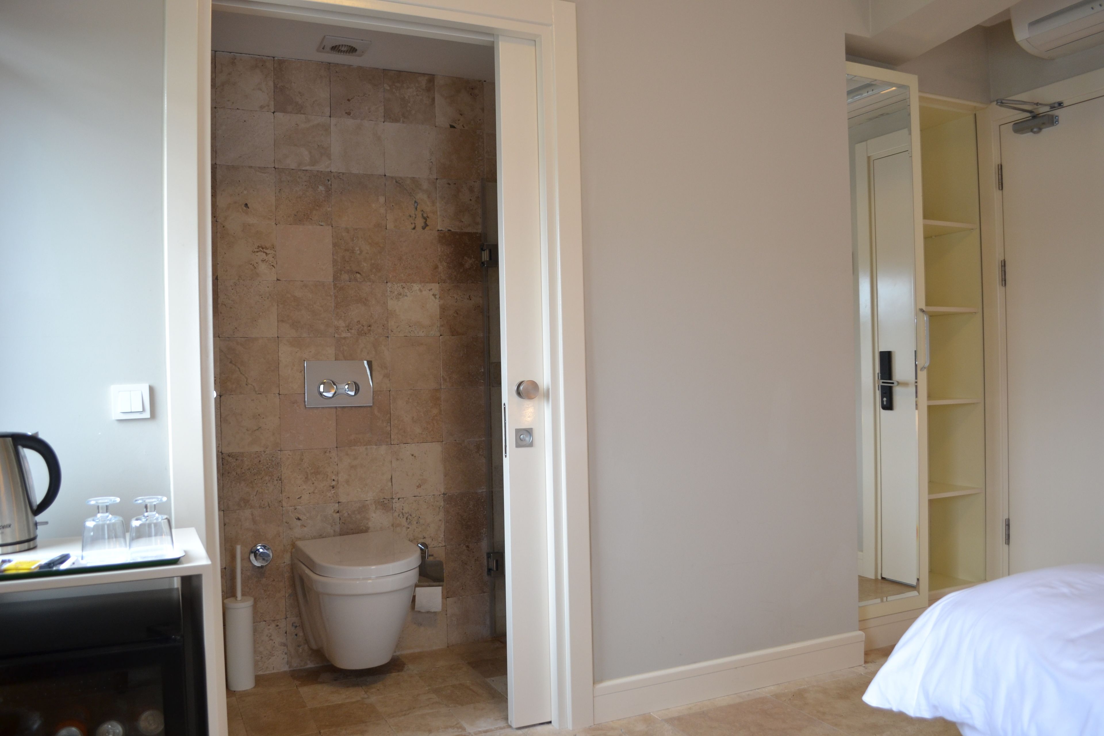 standard double room, 1 queen bed, sea view | bathroom | shower, rainfall showerhead, free toiletries, hair dryer