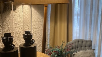 Honeymoon Room | Minibar, in-room safe, free WiFi, bed sheets