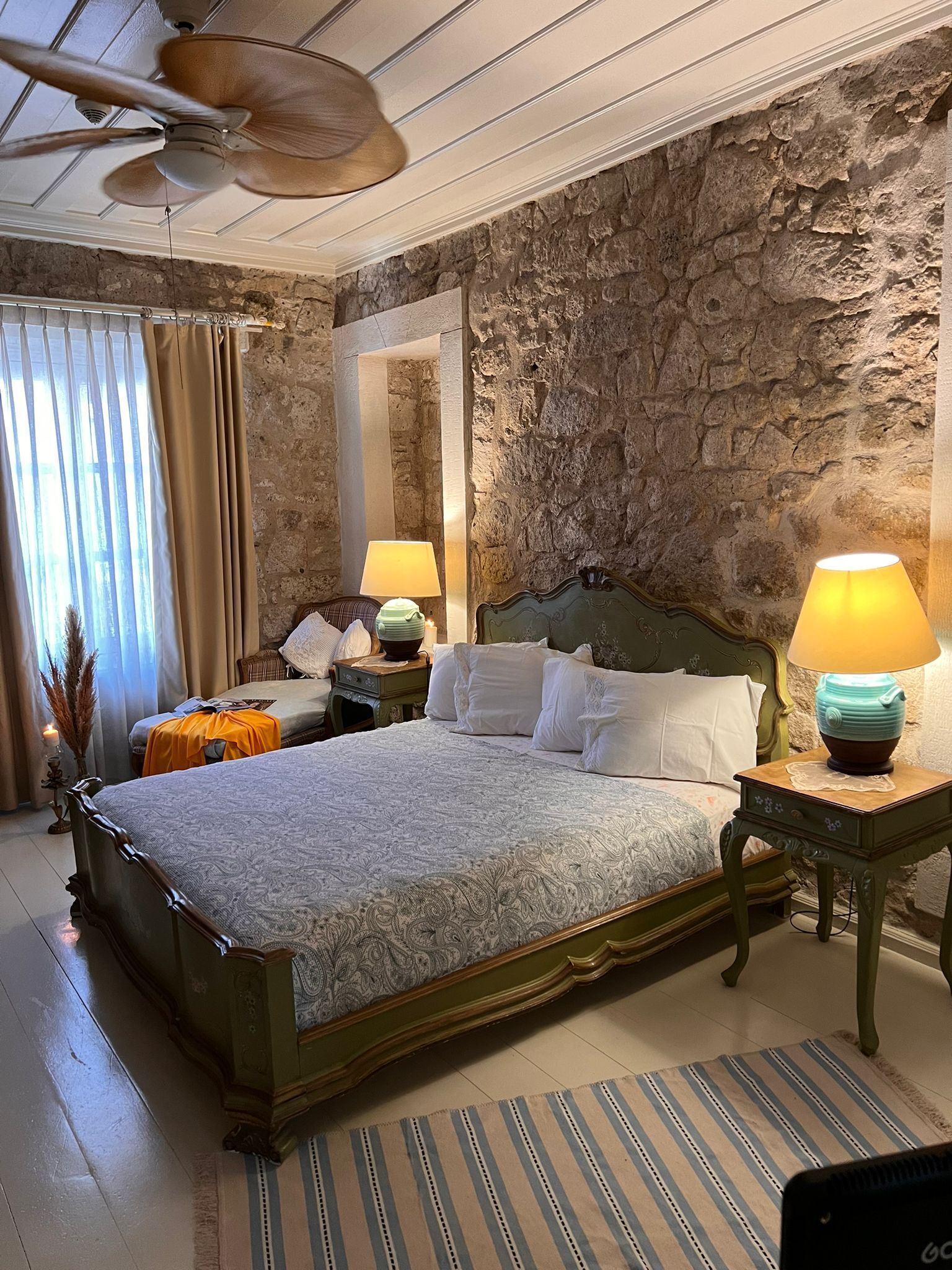 deluxe double room | minibar, in-room safe, free wifi, bed sheets