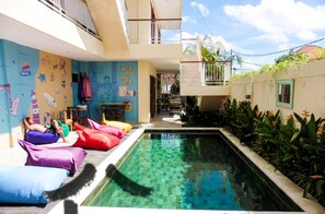 บริเวณภายนอก