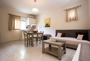 Living area - Dina Apartments (Kefalonia)