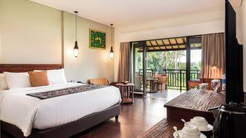 Executive Room, 1 Double Bed, Non Smoking, Bathtub | View from room