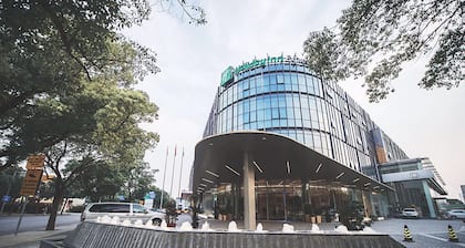 Holiday Inn Express Shanghai Songjiang Fangta by IHG
