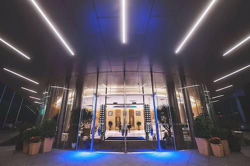 Holiday Inn Express Shanghai Songjiang Fangta by IHG