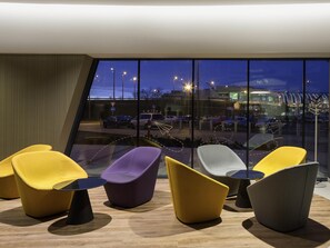 Lunch and dinner served, international cuisine - ibis Styles Budapest Airport (Budapest)