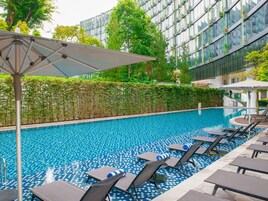 Kolam renang outdoor