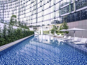 Outdoor pool - Mercure Singapore On Stevens (Singapore)