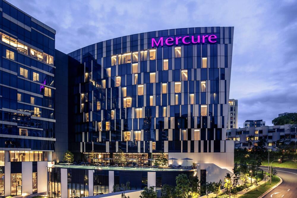 Mercure Singapore On Stevens — hotel in 28 Stevens Road #01-02, Singapore SG, 257878