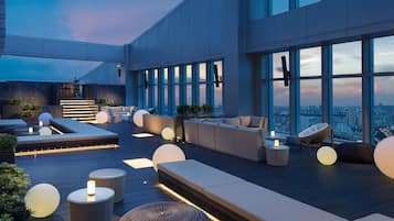 Bar (in der Unterkunft)