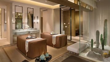 Couples treatment room(s), body treatments, hydrotherapy, aromatherapy