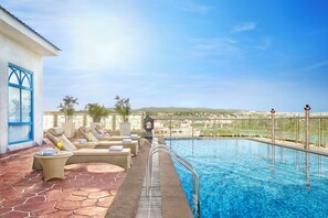 Kolam renang outdoor