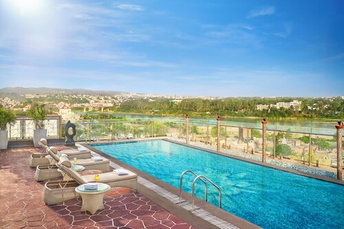 Vivanta Jammu City Centre