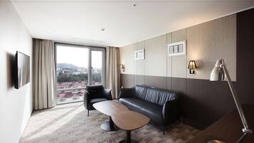 Suite, Beberapa Tempat Tidur, Bebas Asap Rokok | Pemandangan dari kamar