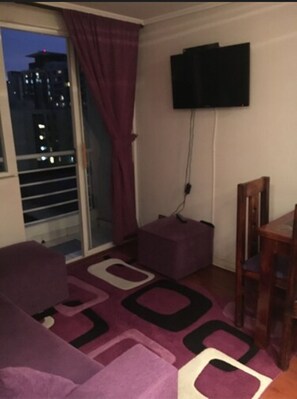 Standard Apartment, 2 Bedrooms, 2 Bathrooms | 2 bedrooms, blackout drapes, iron/ironing board, bed sheets - Departamento Belen Lira (Santiago)