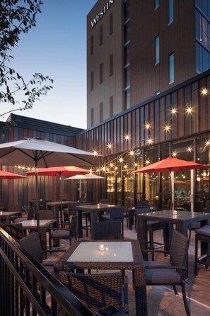 Bar (on property) - The Westin Jackson (Jackson)