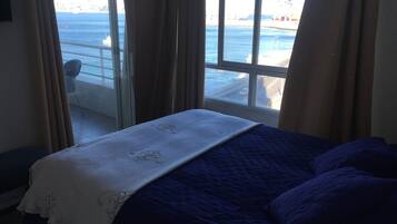 Apartamento estándar, 3 habitaciones, 2 baños | 3 dormitorios, tabla de planchar con plancha, wifi gratis y ropa de cama