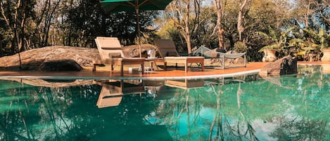 Indoor pool, pool loungers