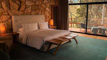 Villa Botanique - Antese | Premium bedding, down duvets, free minibar items, in-room safe
