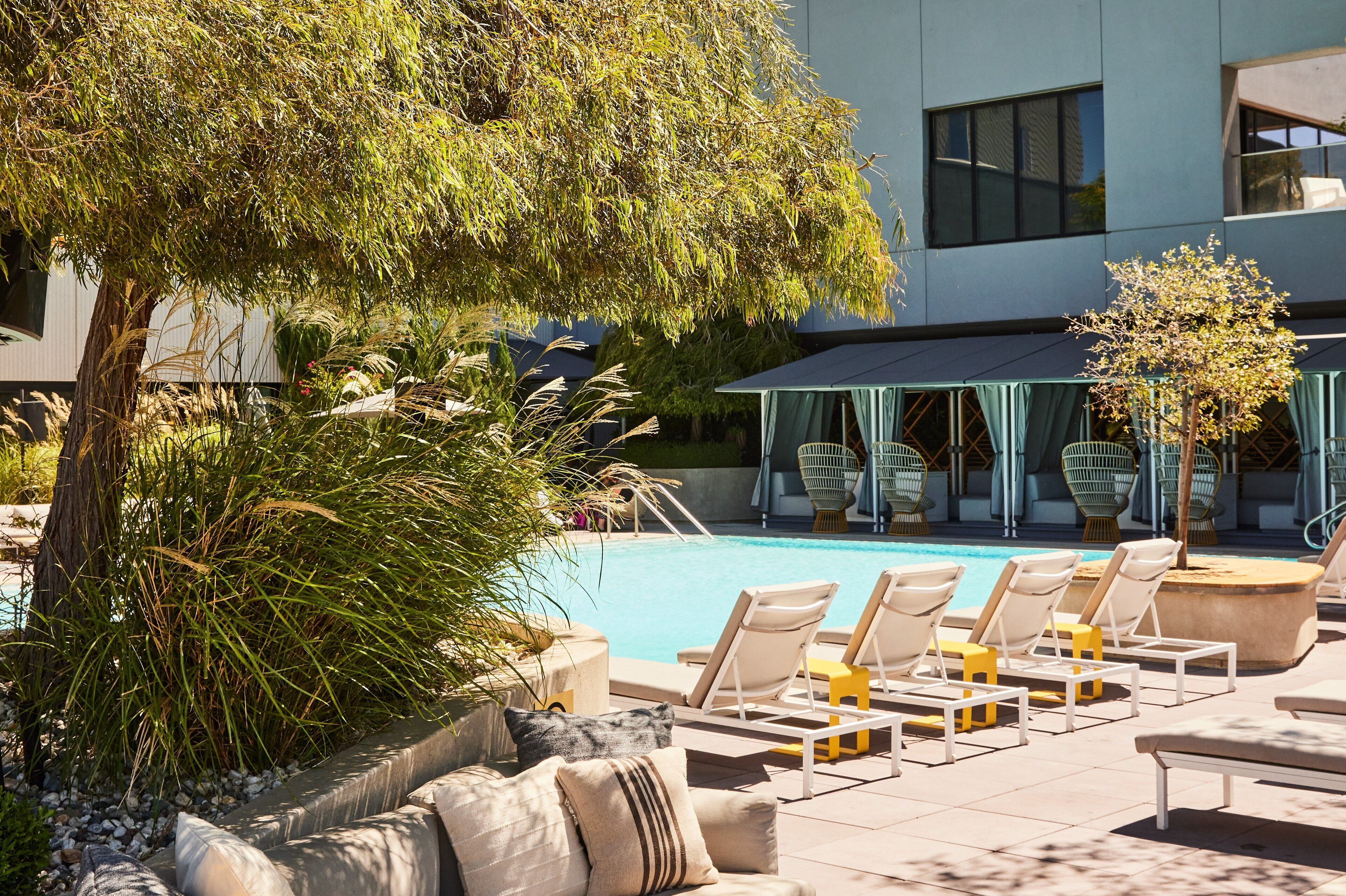 Outdoor pool, cabanas (surcharge), pool umbrellas