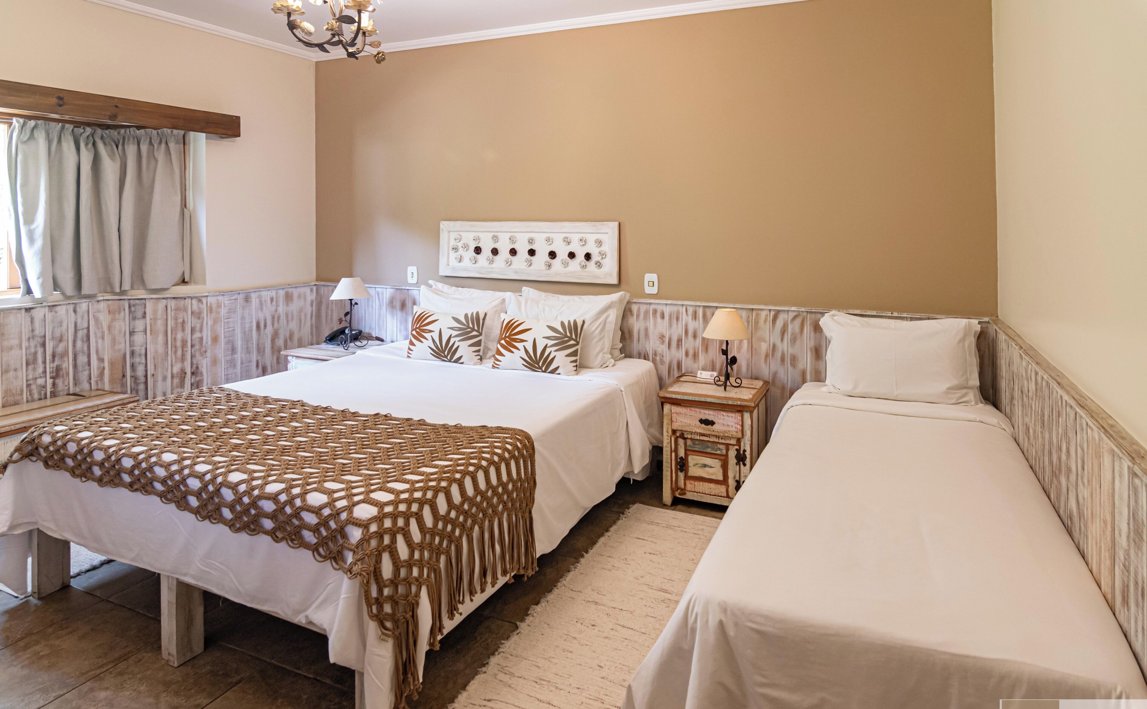 Apartamento Triplo Standard | 1 camera, minibar, una cassaforte in camera, tende oscuranti