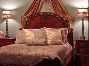 Room, Private Bathroom (Isadora's Room) | Premium bedding, pillowtop beds, individually decorated - 1897 Beekman House (Dundee)