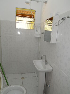 Bathroom - Chalés Margarida (Ubatuba)