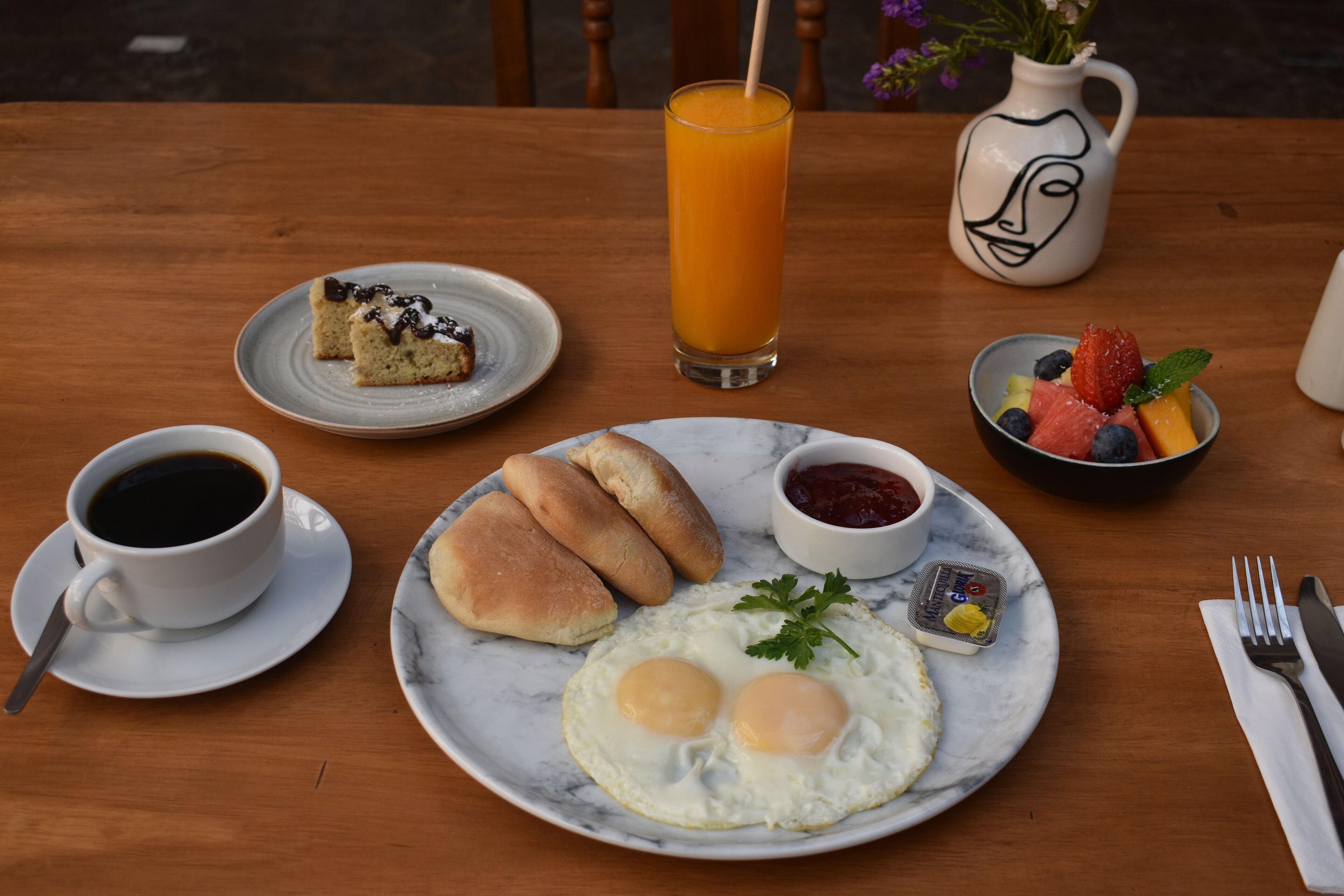 free daily continental breakfast