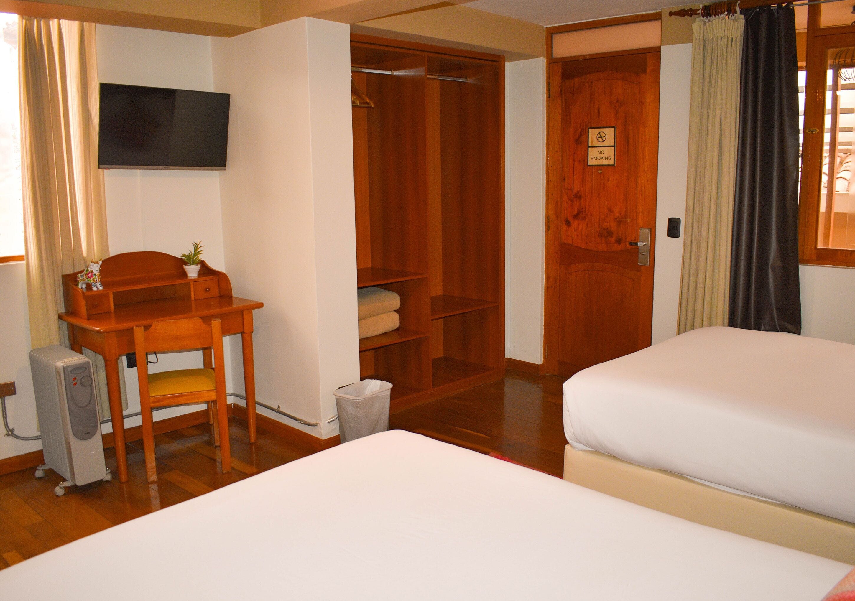 standard twin room | free wifi, bed sheets