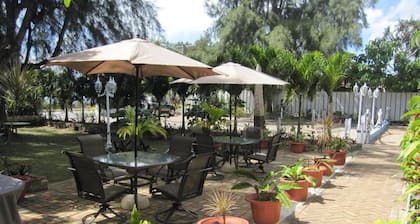 Captain Cook Apartments