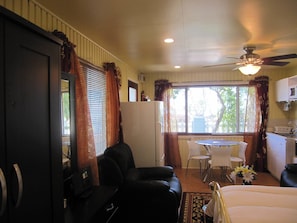 Private kitchenette - Captain Cook Apartments (Nuku'alofa)