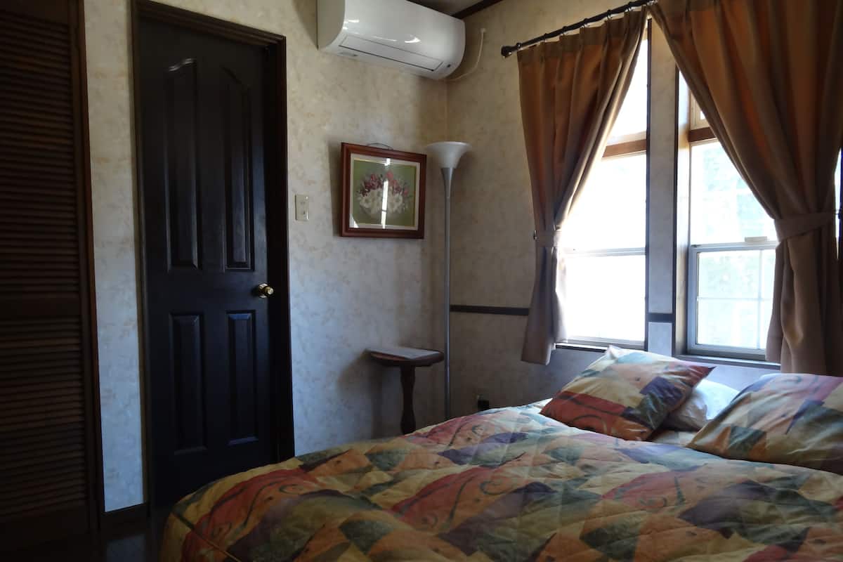 Double Room | Down comforters, desk, blackout drapes, free WiFi