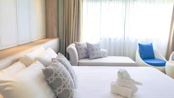 Cofres nos quartos, escrivaninha, Wi-Fi de cortesia, roupa de cama