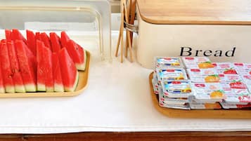 Desayuno de autoservicio incluido todos los días