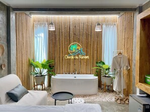 Chambre Deluxe, 1 très grand lit, non-fumeur, baignoire | Équipements de la chambre