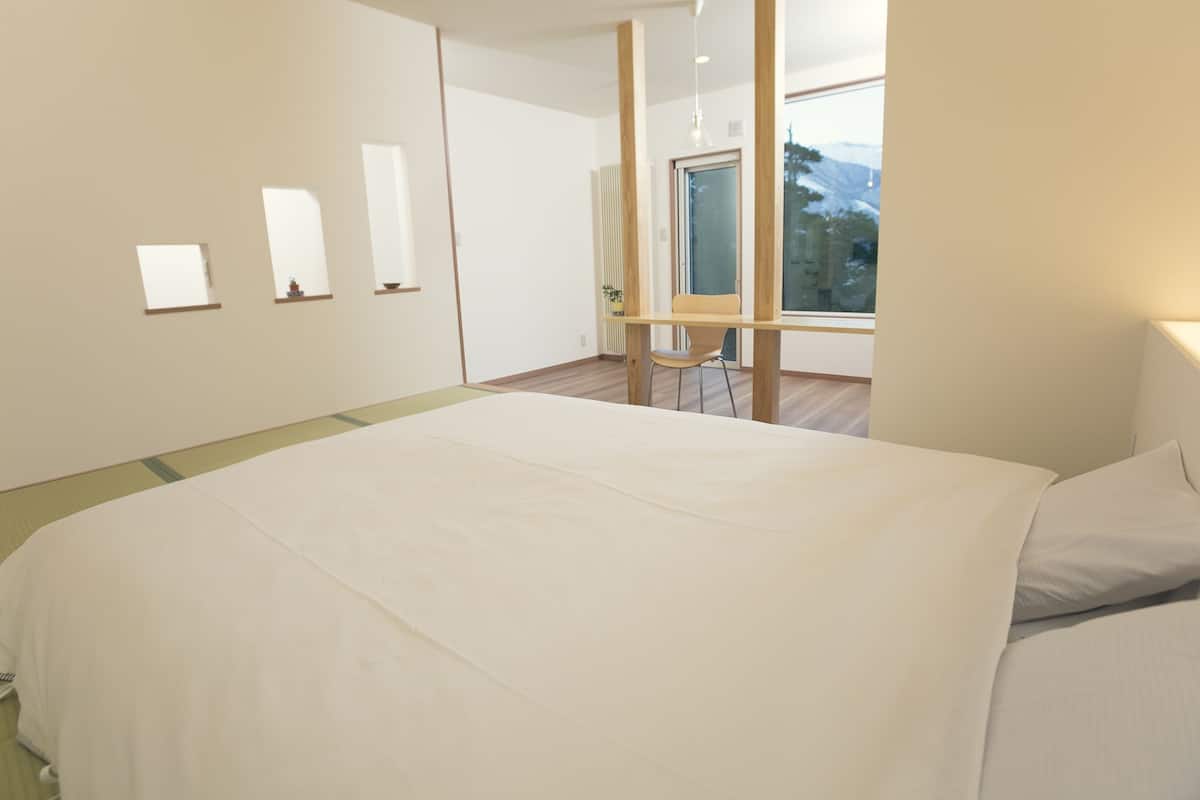 Chambre Tradition (Japanese Western Style, Kanzakura)