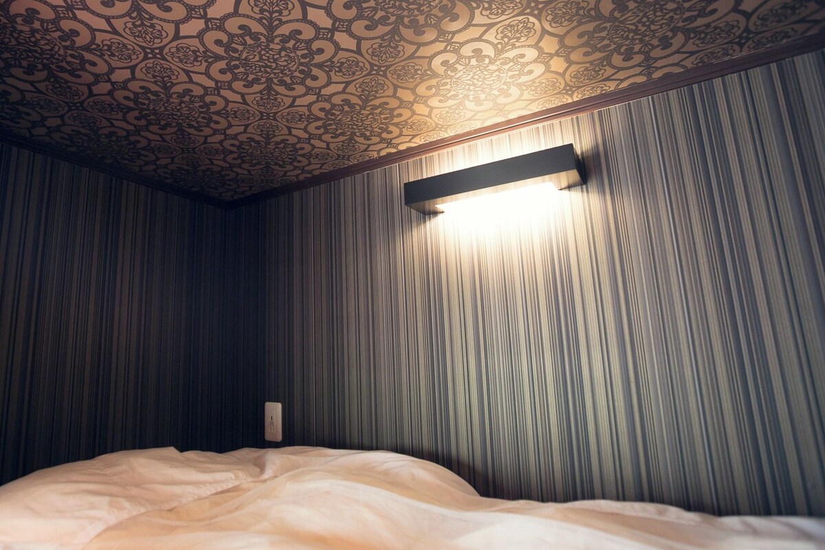 In-room safe, desk, soundproofing, WiFi (free)