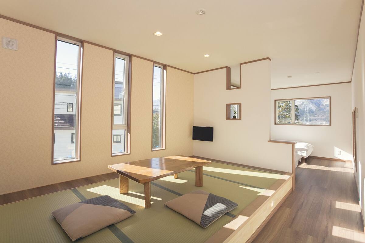 Habitación tradicional (Japanese Western Style, Ume) | Caja fuerte, escritorio, sistema de insonorización y wifi gratis