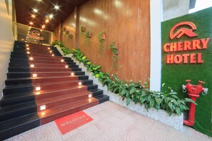 Property entrance - Cherry Hotel Hue (Hue)
