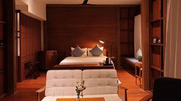 Junior Suite Canal view | 1 soverom, minibarvarer (inkludert), safe på rommet og wi-fi (inkludert)