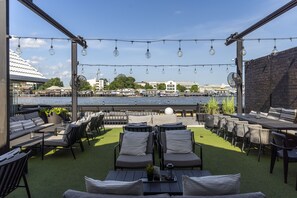 Outdoor banquet area - Theatre Residence (Bangkok)