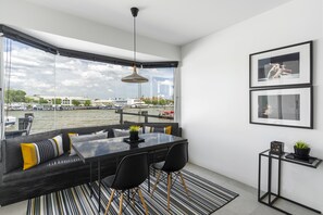 Lilit Riverfront Suite B | Premium bedding, minibar, in-room safe, individually decorated - Theatre Residence (Bangkok)