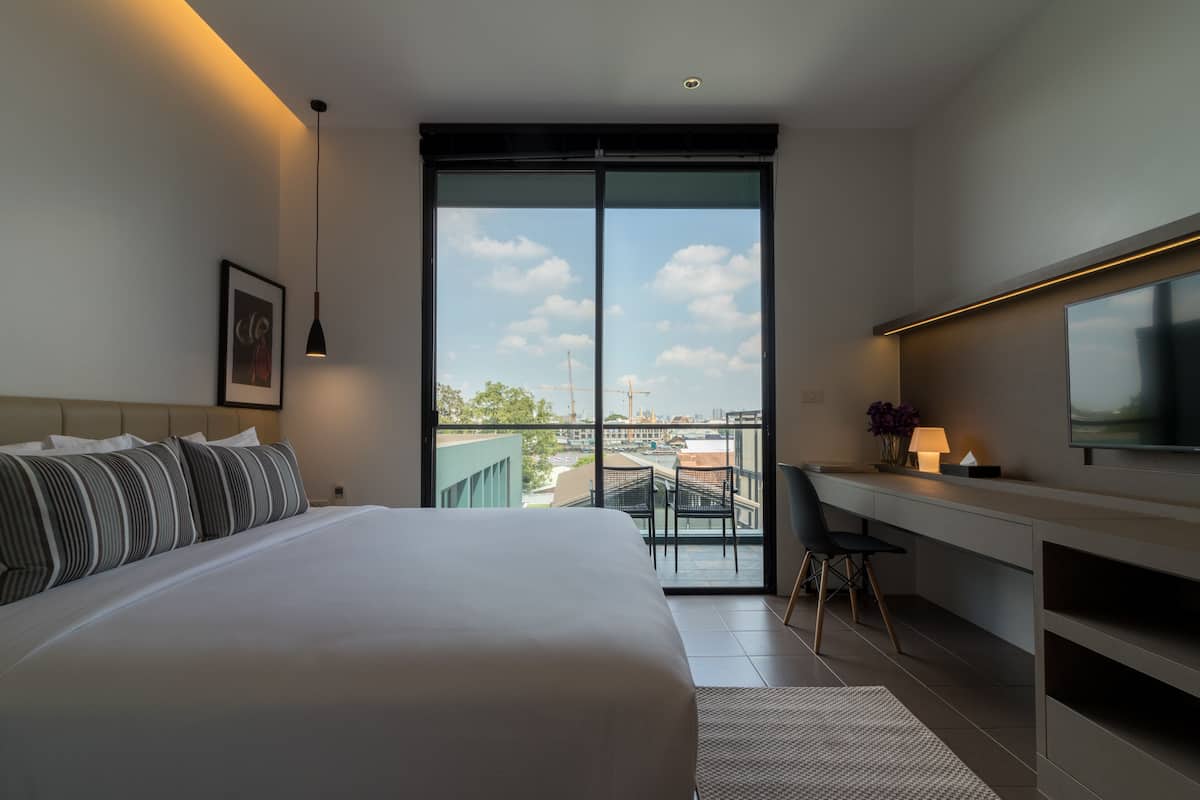 Lakorn Skyview | 1 slaapkamer, luxe beddengoed, een minibar, een kluis op de kamer