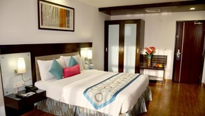 Premium bedding, minibar, in-room safe, desk