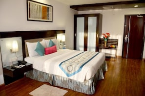 Premium bedding, minibar, in-room safe, desk - Lemon Tree Hotel Centre Point Jamshedpur (Jamshedpur)