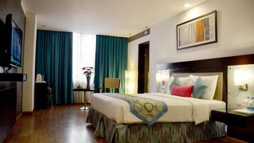 Premium bedding, minibar, in-room safe, desk