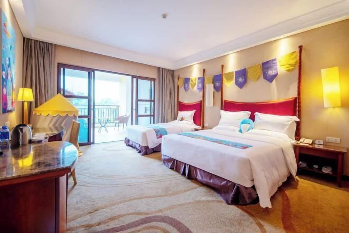 Minibar, in-room safe, desk, free cribs/infant beds