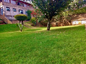 Front of property - Kuniville Guest House (Nyeri)