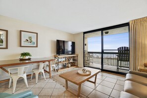 Διαμέρισμα (Condo), 1 Υπνοδωμάτιο, Θέα στη Θάλασσα (202) | Περιοχή καθιστικού | Τηλεοράσεις