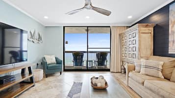 Apartment, 1 Schlafzimmer, Meerblick | Badezimmer | Duschwanne, Handtücher