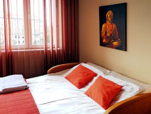 Apartment (Dietla 80/27 Street) | Hochwertige Bettwaren, schallisolierte Zimmer, Bügeleisen/Bügelbrett